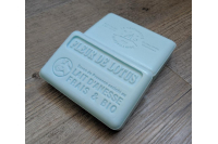Savon de Marseille au lait d'ânesse frais et Bio et Fleur de Lotus 100g