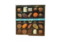 Boite spécialité GM garnis de chocolat et assortis pâtes de fruit et pâtes d'amandes