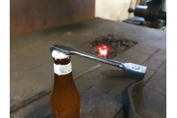 Décapsuleur en fer forgé